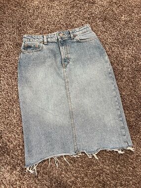 Brand: Zara | Denim Skirt “the 90’s collection”